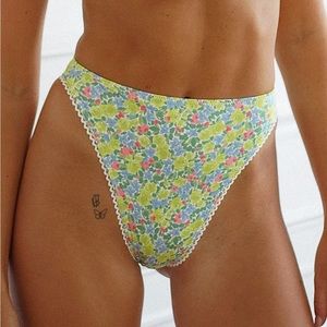 New YYLW LARSEN LACE TRIM BOTTOMS — PALISADES